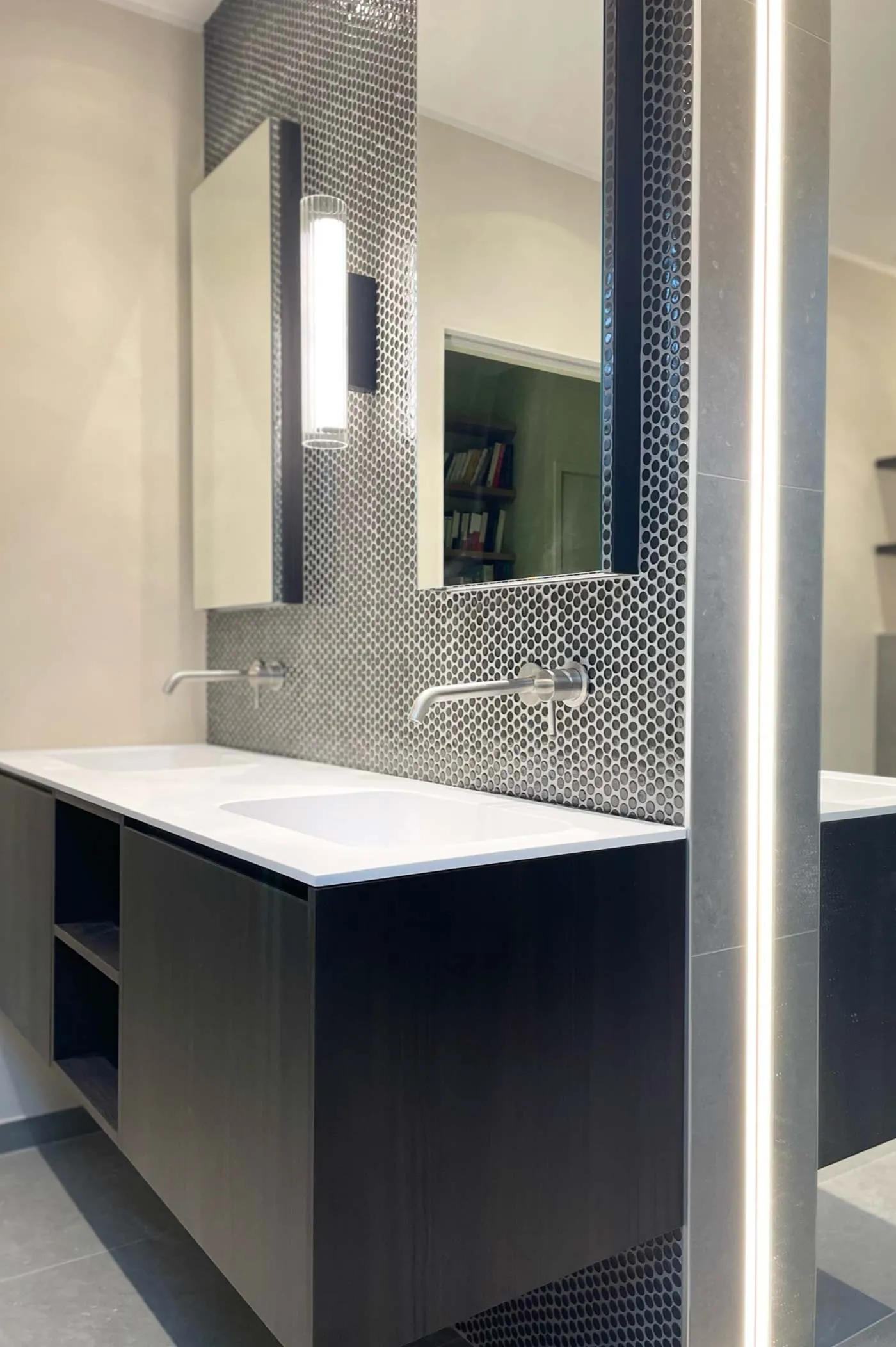 Sous les Toits — 6