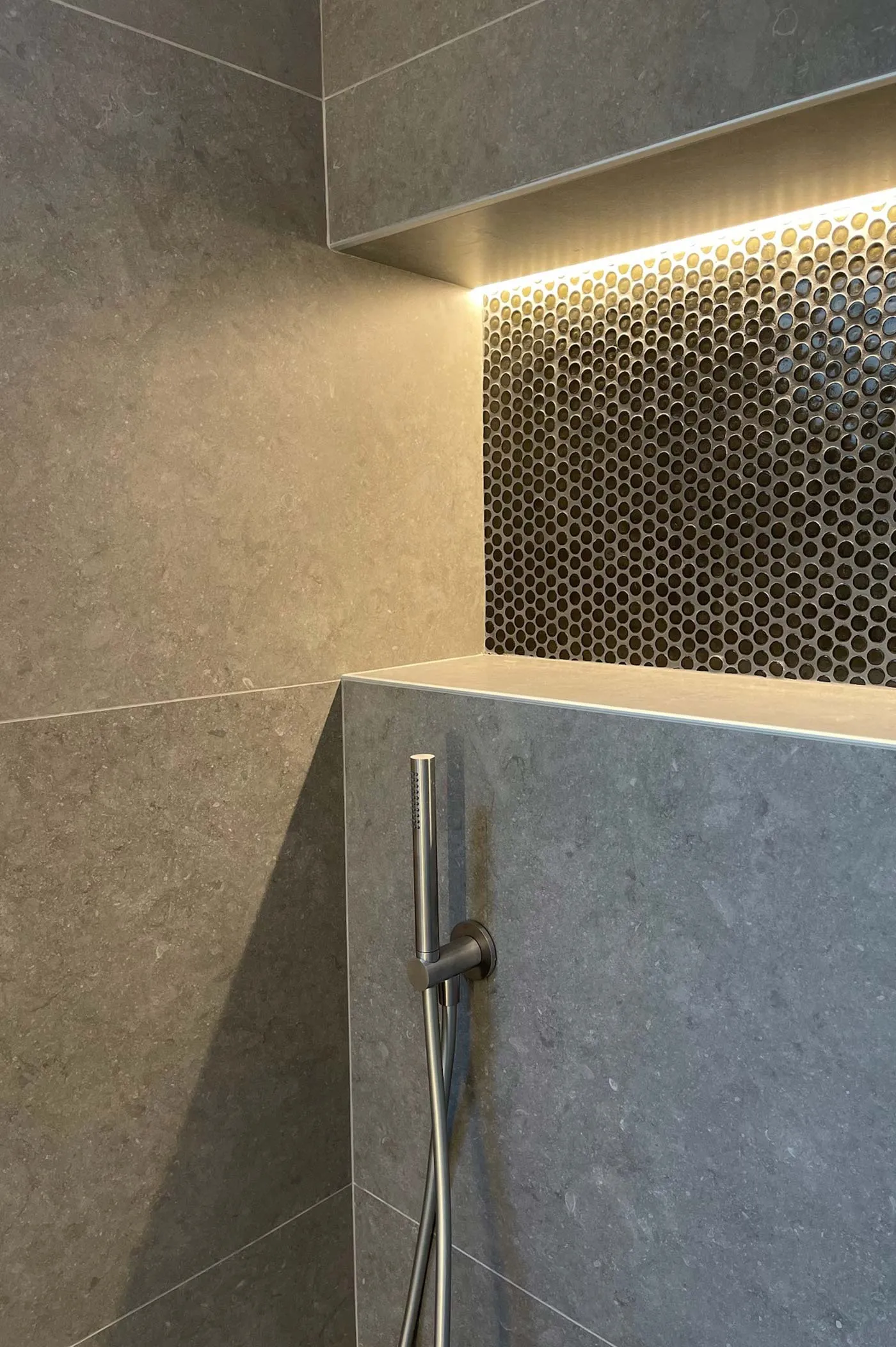 Sous les Toits — 11