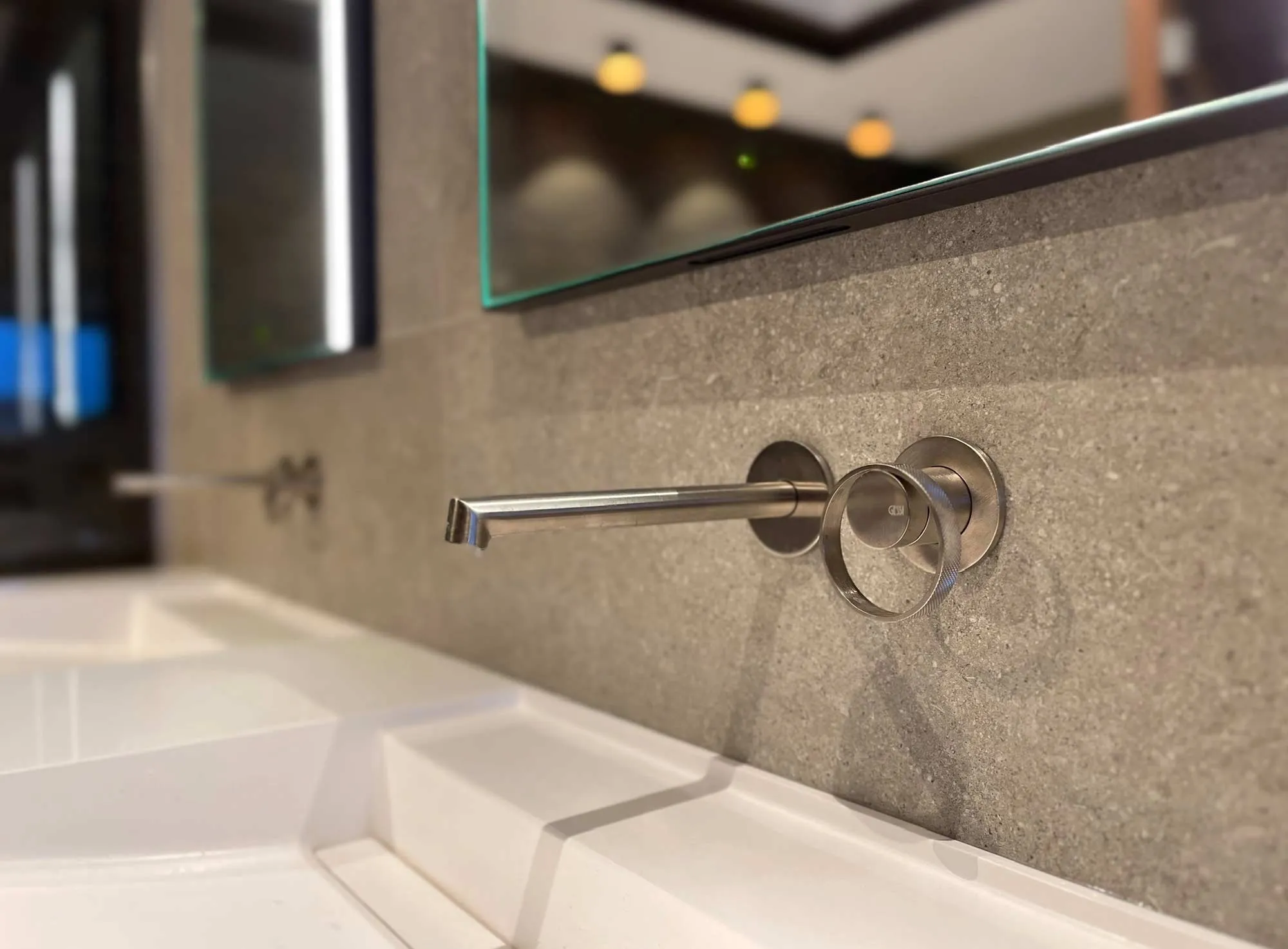 Subtils Détails N°2 — 15