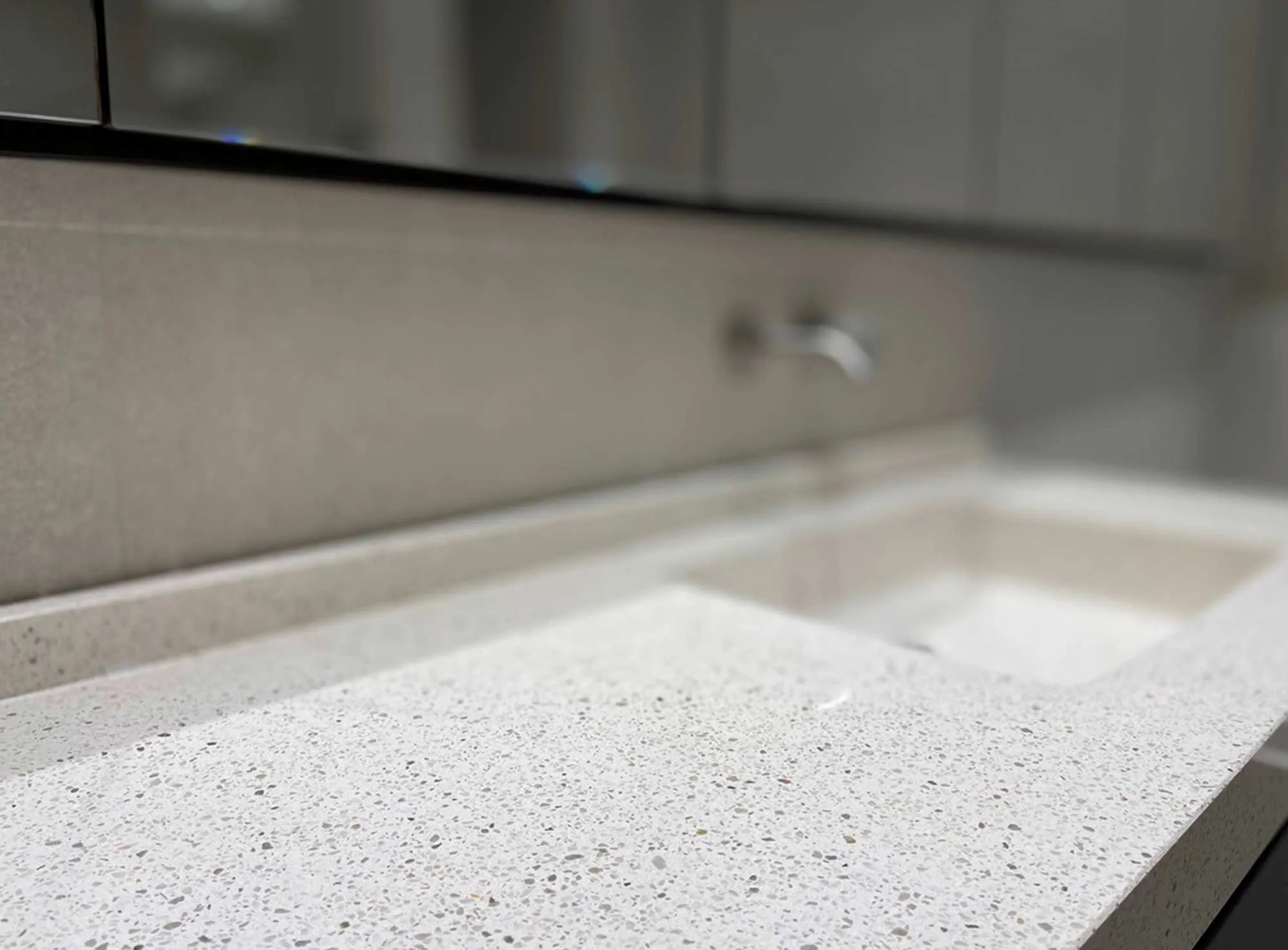 Subtils Détails N°2 — 16